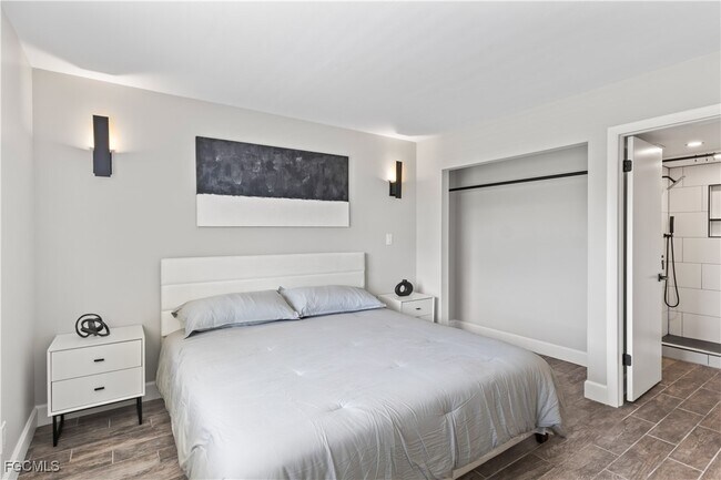 Building Photo - 25804 Cockleshell Dr