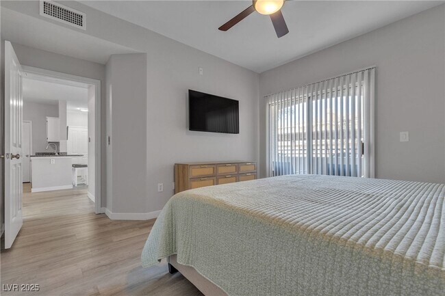 Building Photo - 2900 Sunridge Heights Pkwy
