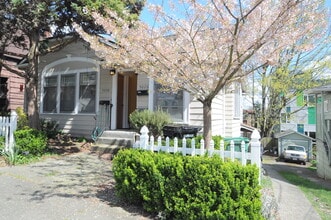 Building Photo - 5028 9th Ave NE