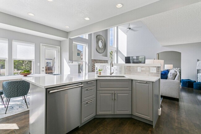 Building Photo - 15510 Jessie Dr