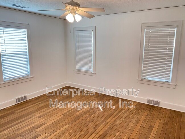 Building Photo - 451 S Reese St