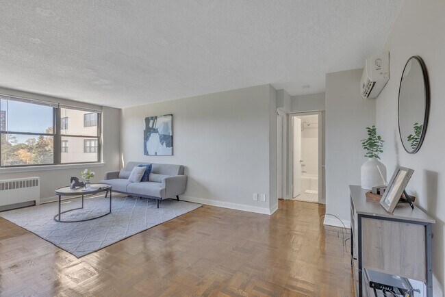 Building Photo - 5403 Wissahickon Ave