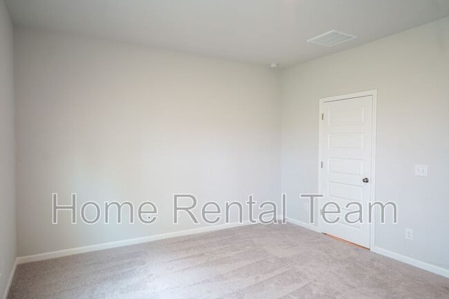 Building Photo - 111 Saltgrass Ln