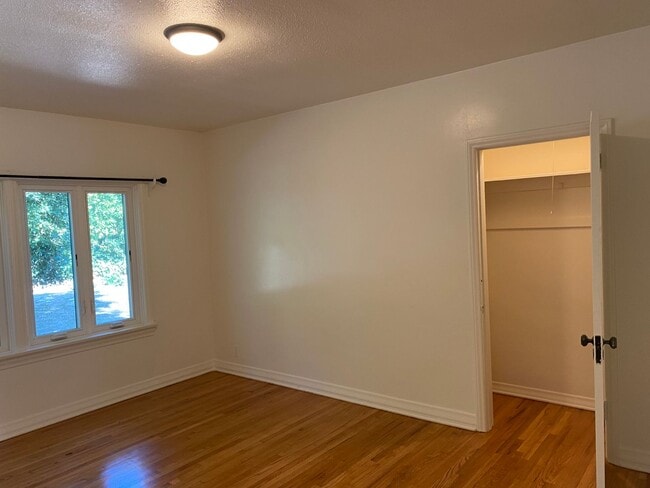 Building Photo - COMING SOON!  Beautiful 3 bedroom 2 bathro...