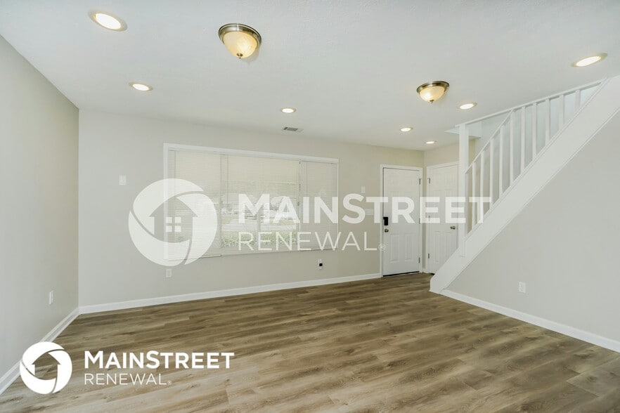 Building Photo - 9335 Donerail Way