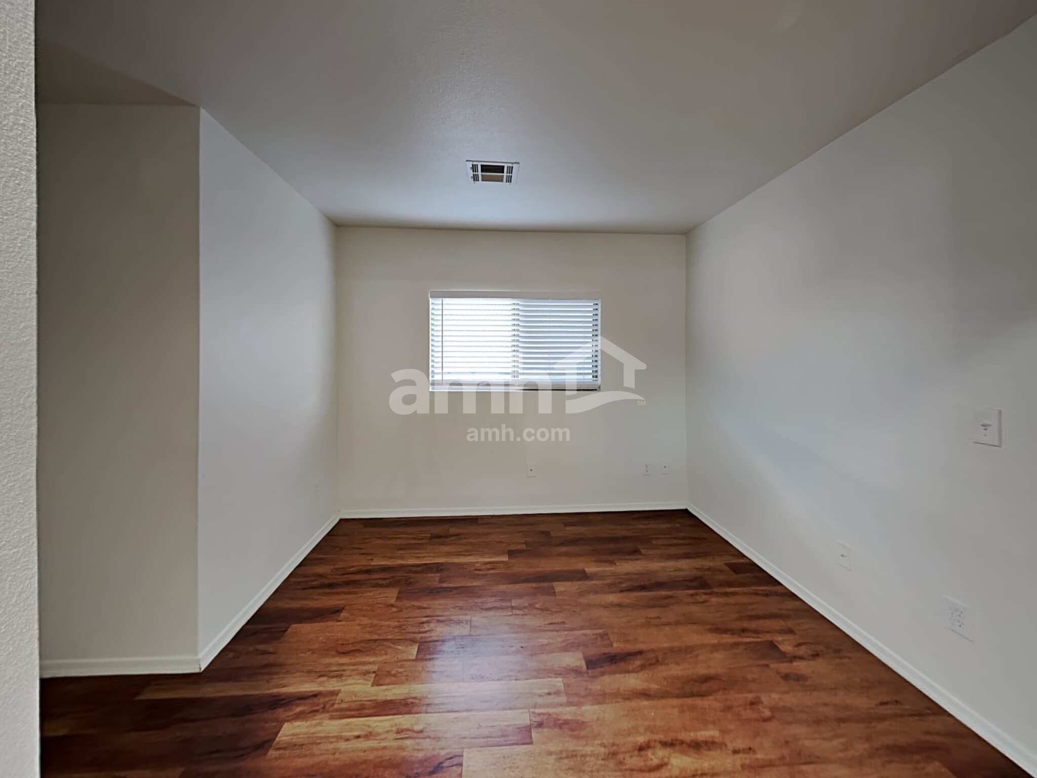Building Photo - 15618 W Evans Dr