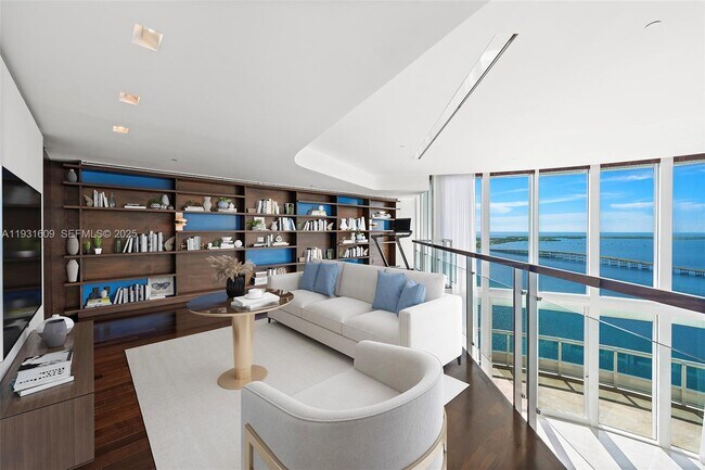 Building Photo - 1643 Brickell Ave