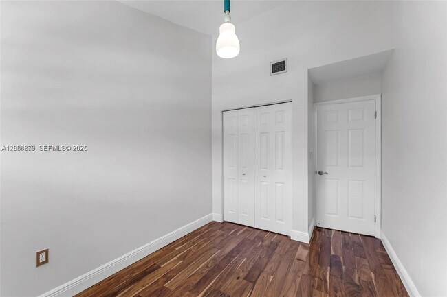 Building Photo - 7871 SW 102nd Ln