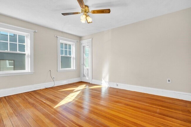 Building Photo - 11-13 Bridgham Avenue Unit 2