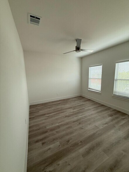 Building Photo - 144 Pinkie Holmes Dr