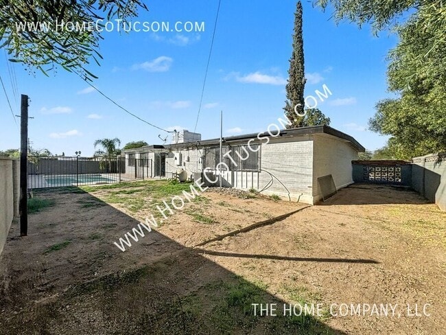 Building Photo - 8548 E Beverly St