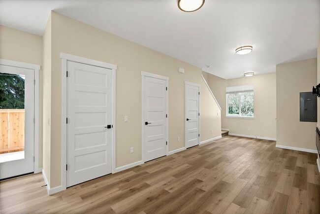 Building Photo - Newer 2-Bed ADU in Lakewood | Luxury Living Near JBLM!