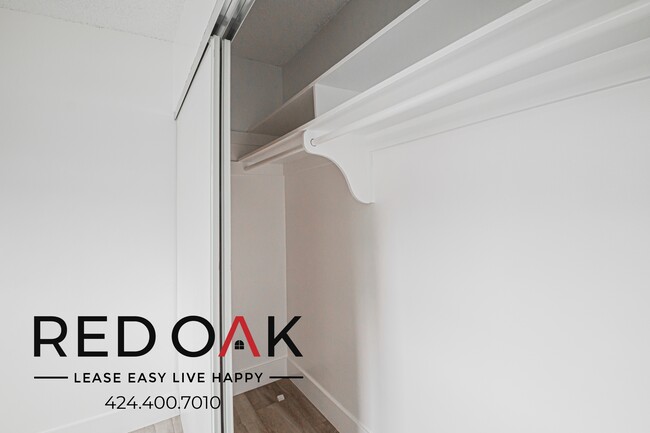 Building Photo - 630 N Cerritos Ave