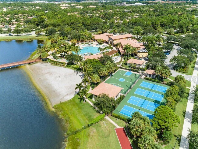 Building Photo - 956 Mill Creek Dr