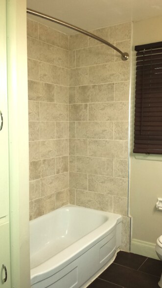 Building Photo - 4919 Fuller Dr