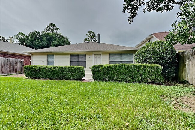 Building Photo - 26010 Richards Rd