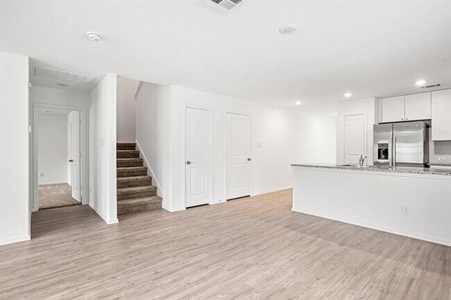 Building Photo - 1028 Genade Trl
