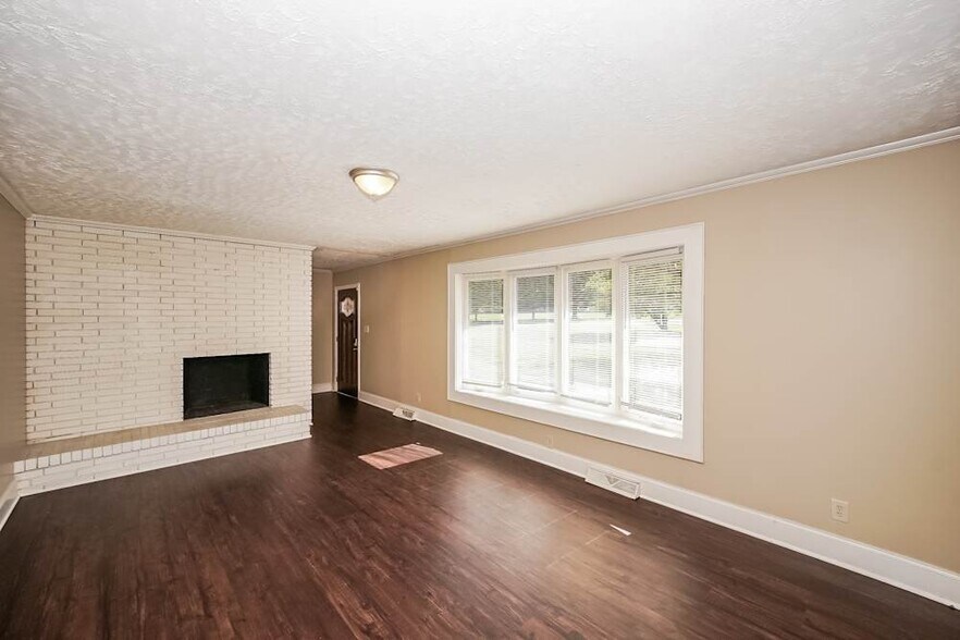 Building Photo - 207 N Milford Dr