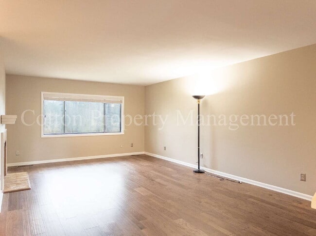 Building Photo - 202 Crooked Creek Rd