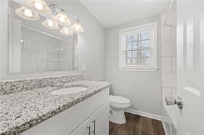 Building Photo - 882 Catalina Dr