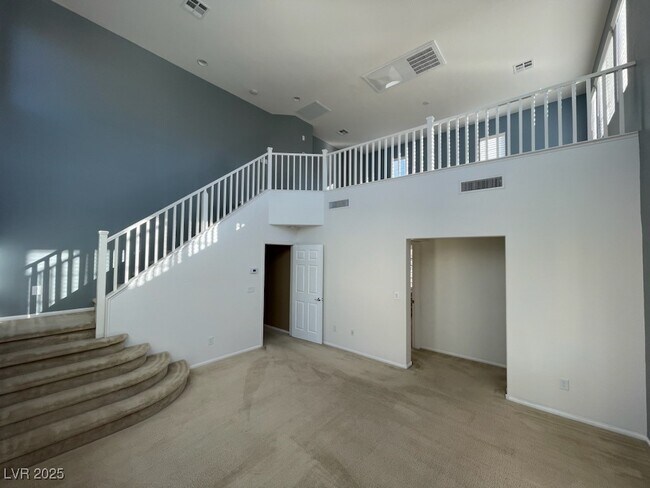 Building Photo - 6639 Rego Park Ct