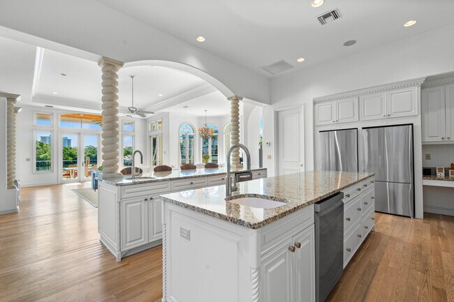 Building Photo - 4900 Sanctuary Ln