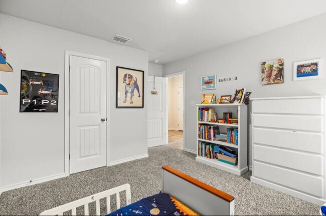 Building Photo - 7302 Star Gazer Dr