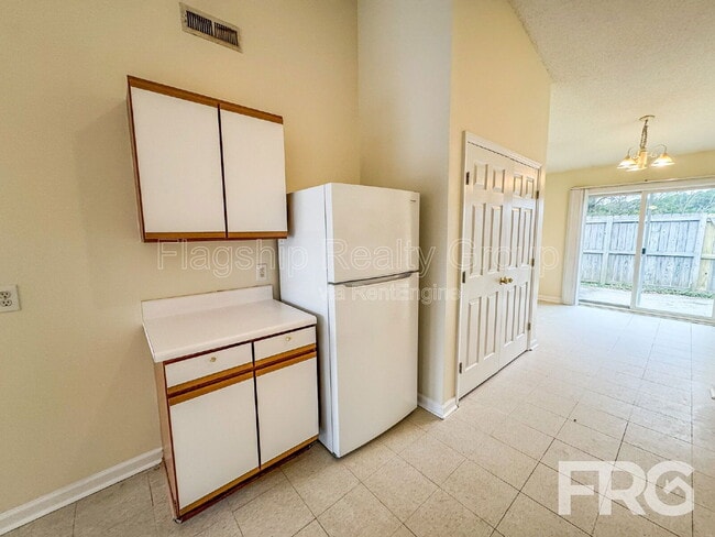 Building Photo - 3313 Parkway Ct