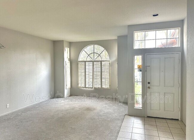 Building Photo - 27573 Dandelion Ct