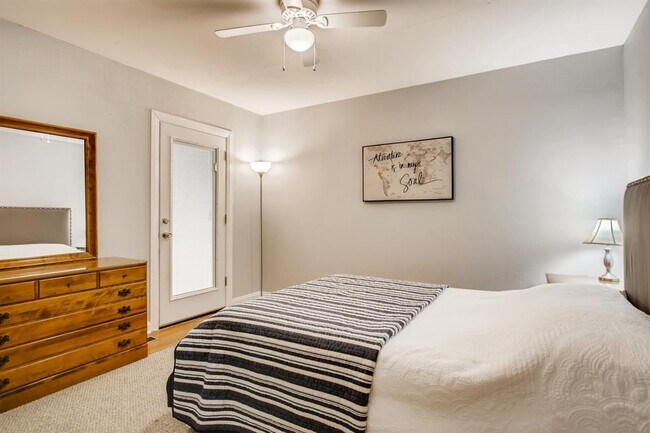 Building Photo - 2307 Tower Dr