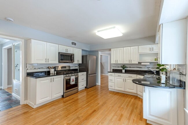 Building Photo - 996 Castlegate Ct