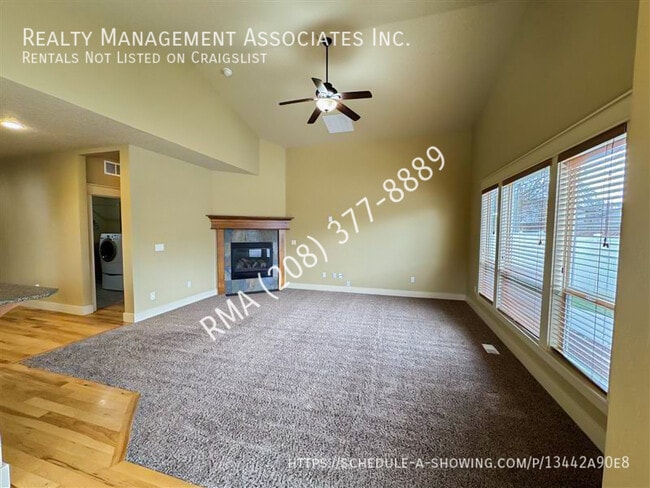 Building Photo - 919 E Boise Ave