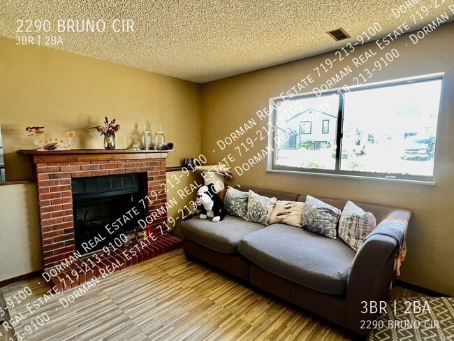 Building Photo - 2290 Bruno Cir
