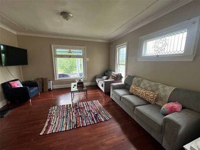 Building Photo - 19 Edwards St