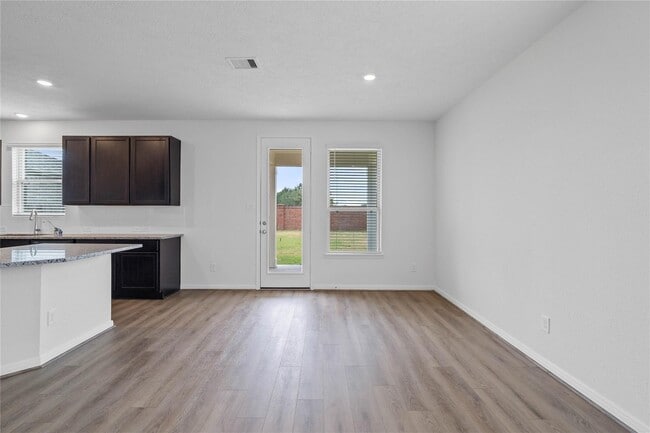 Building Photo - 2800 Cordova Hl Dr