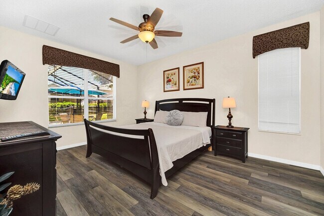 Building Photo - 8538 Sunrise Key Dr