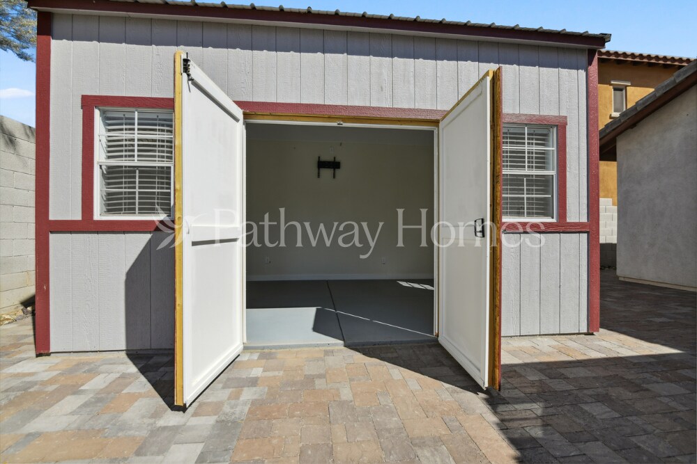 Building Photo - 20996 W White Rock Rd