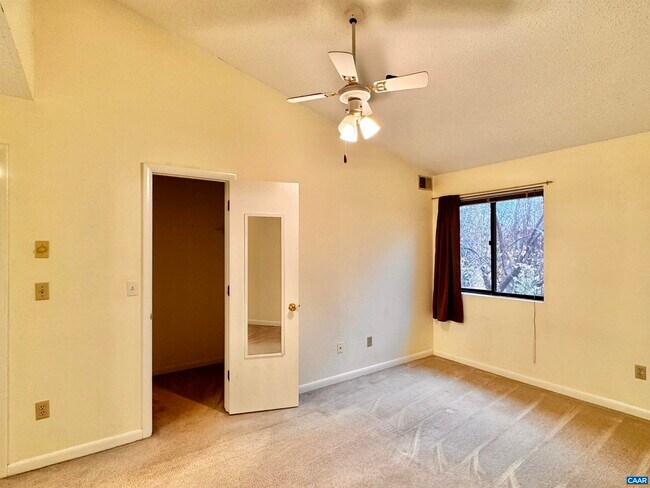 Building Photo - 125 Turtle Creek Rd