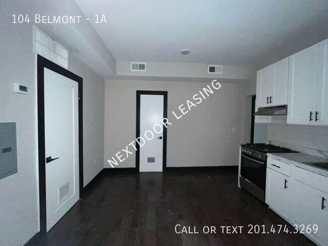 Building Photo - 104 Belmont-1A