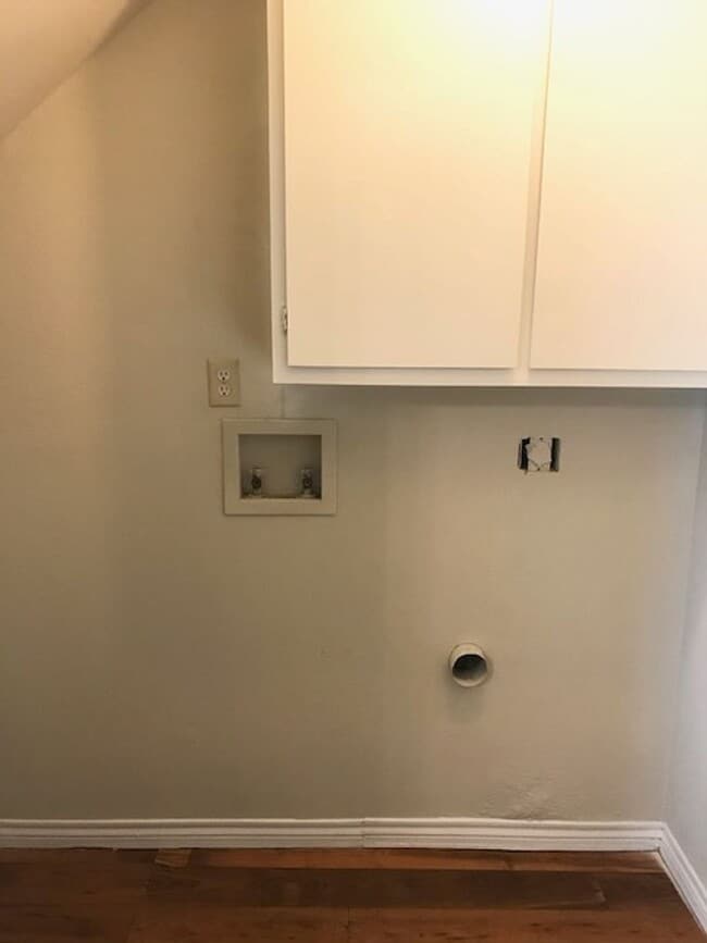 Building Photo - 2 Story townhome in Moody, Texas.