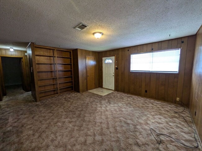 Building Photo - 2947 Ruby Dr