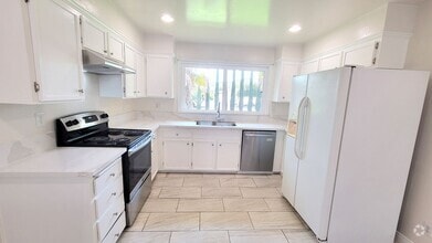 Building Photo - 2 bed/ 2 bath in El Cajon