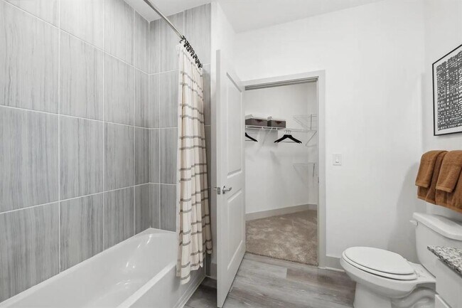 Building Photo - 945 Blakey Ln