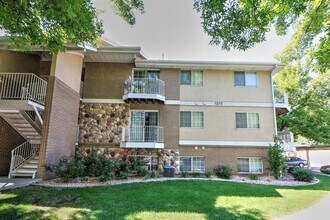Building Photo - 1273 Riverside Ave #11