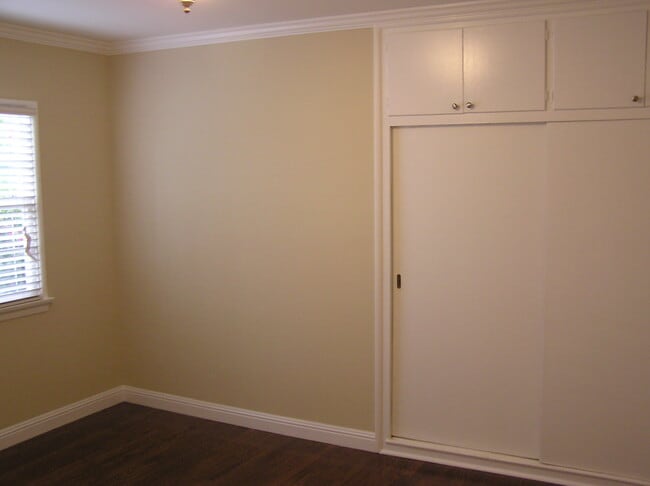 Building Photo - 3909 W Chandler Blvd