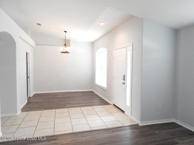 Building Photo - 1535 Heartwellville St NW