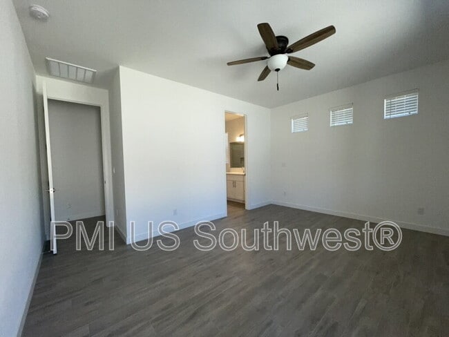 Building Photo - 3263 Secret Pass Canyon Dr