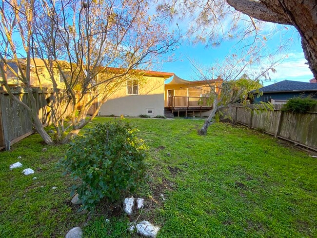 Building Photo - 7659 Stockton Ave