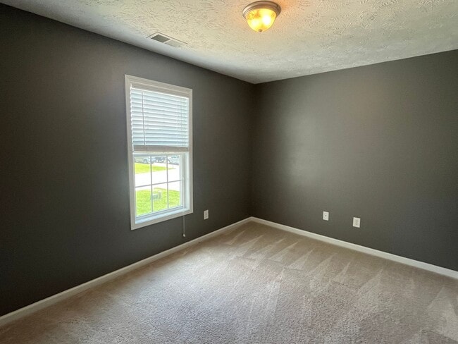 Building Photo - Charming 3 Bed Raeford Home with Fenced Yard