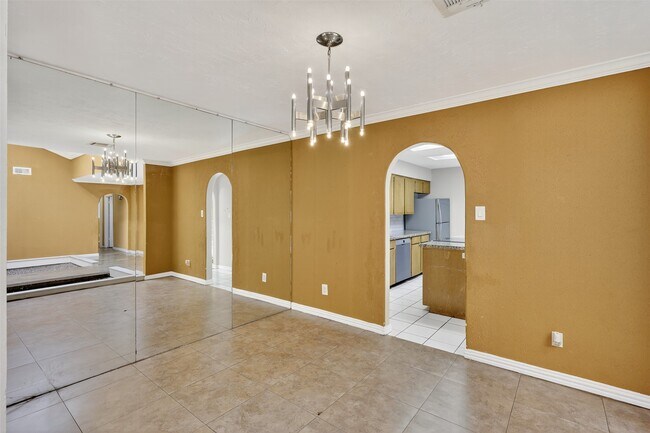 Building Photo - 6030 Gallant Forest Dr